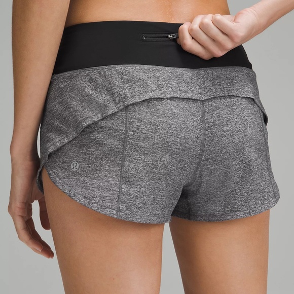 lululemon Women Speed Up Low-Rise Lined Short 2.5" - Picture 2 of 4